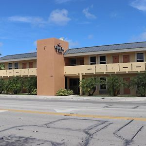 Curtis Inn&Suites